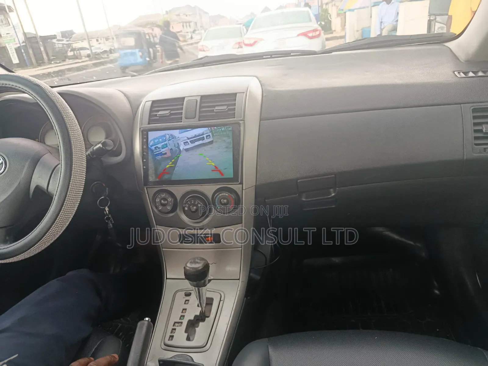 Toyota Corolla 2010 Silver