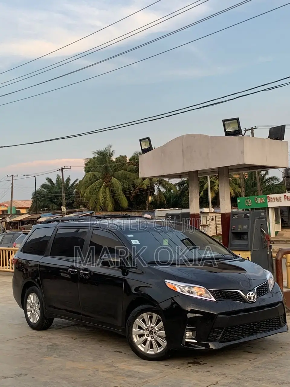 Toyota Sienna 2013 Black