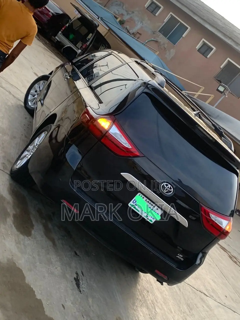 Toyota Sienna 2013 Black