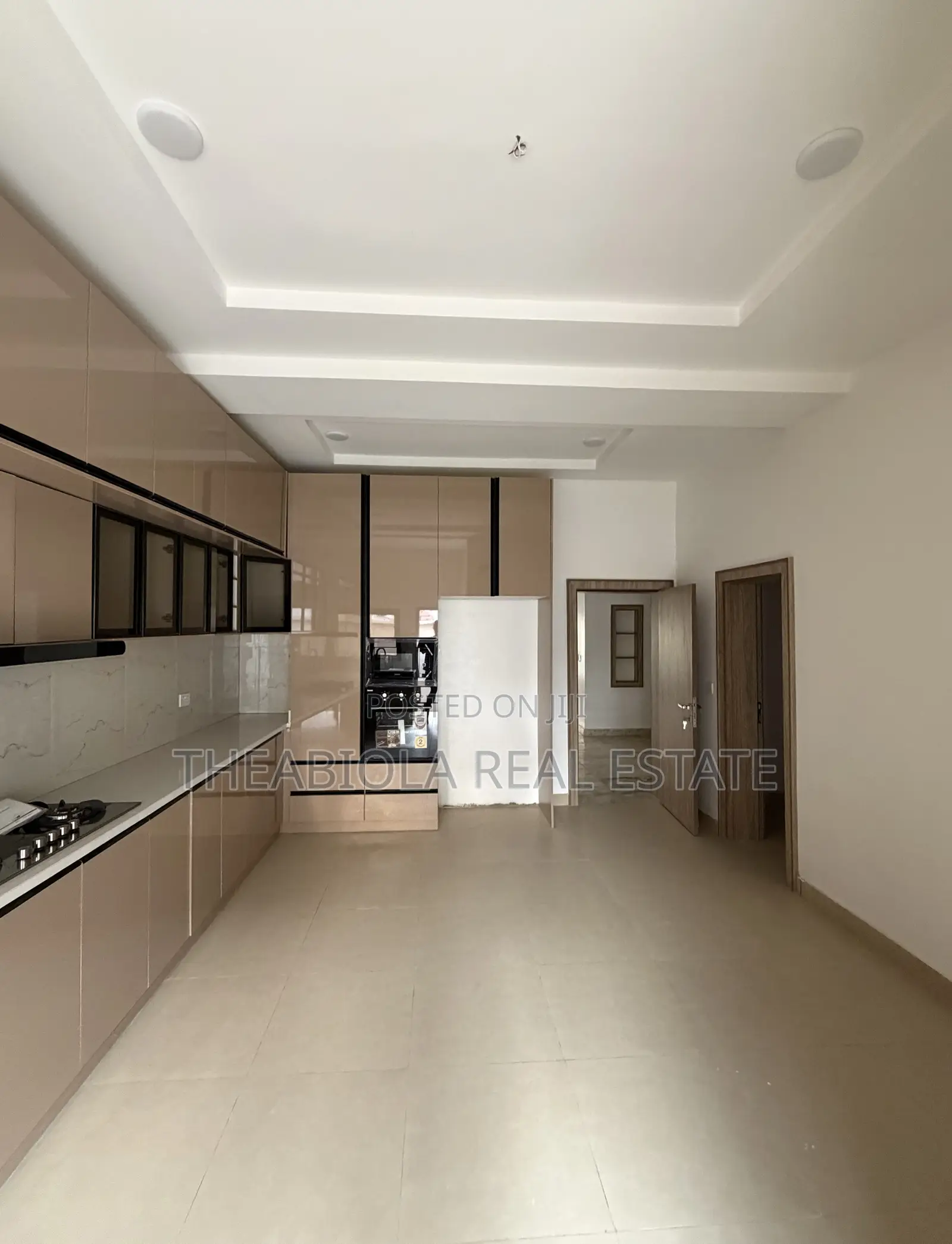 4bdrm Townhouse/Terrace in Dawaki, Abuja for sale
