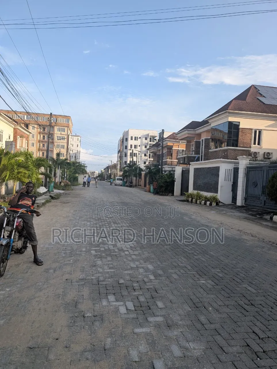 2bdrm Apartment in Off Gbamgbala, Lekki Phase 1 for rent