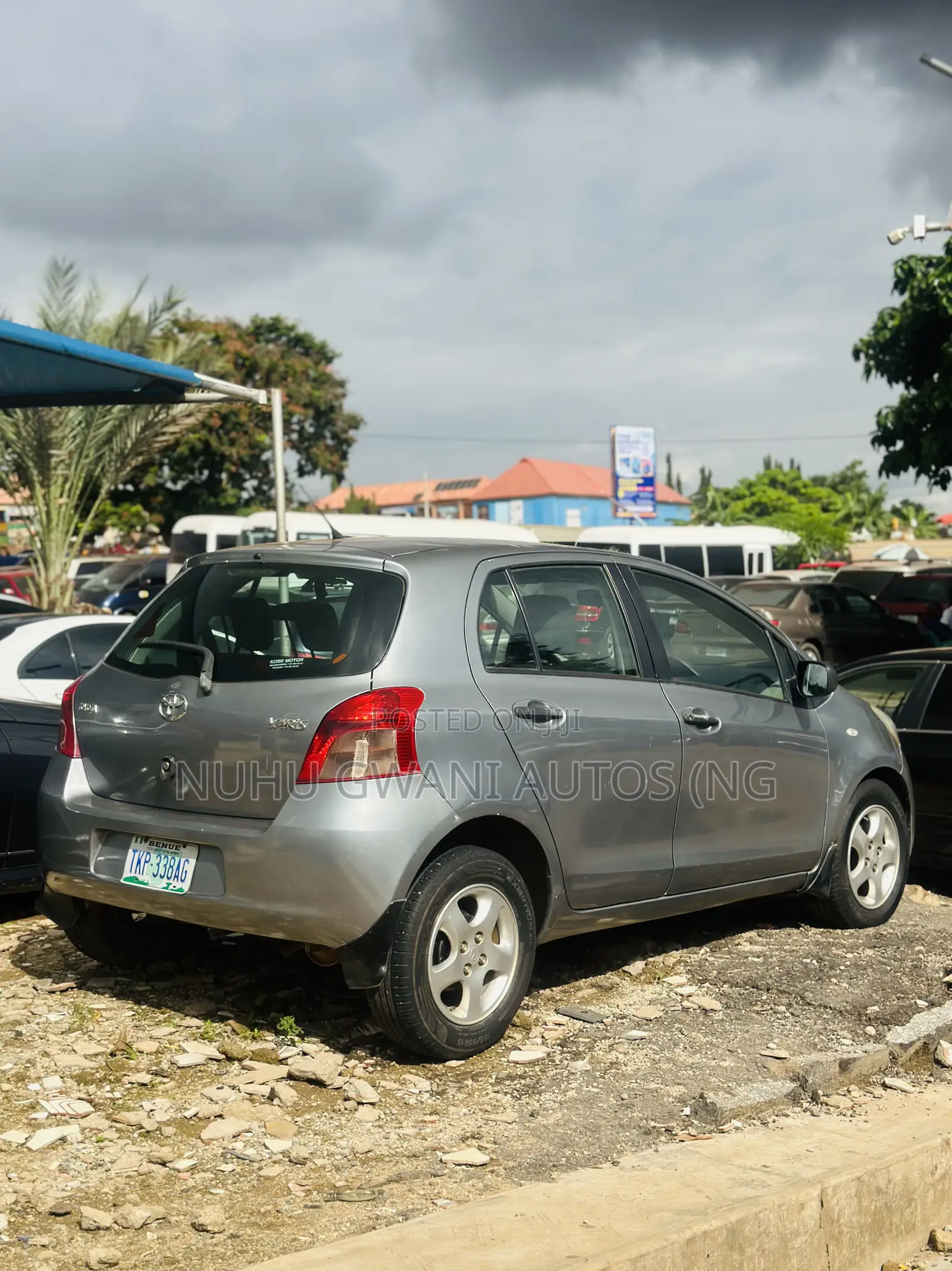 Toyota Yaris 2004 Gray