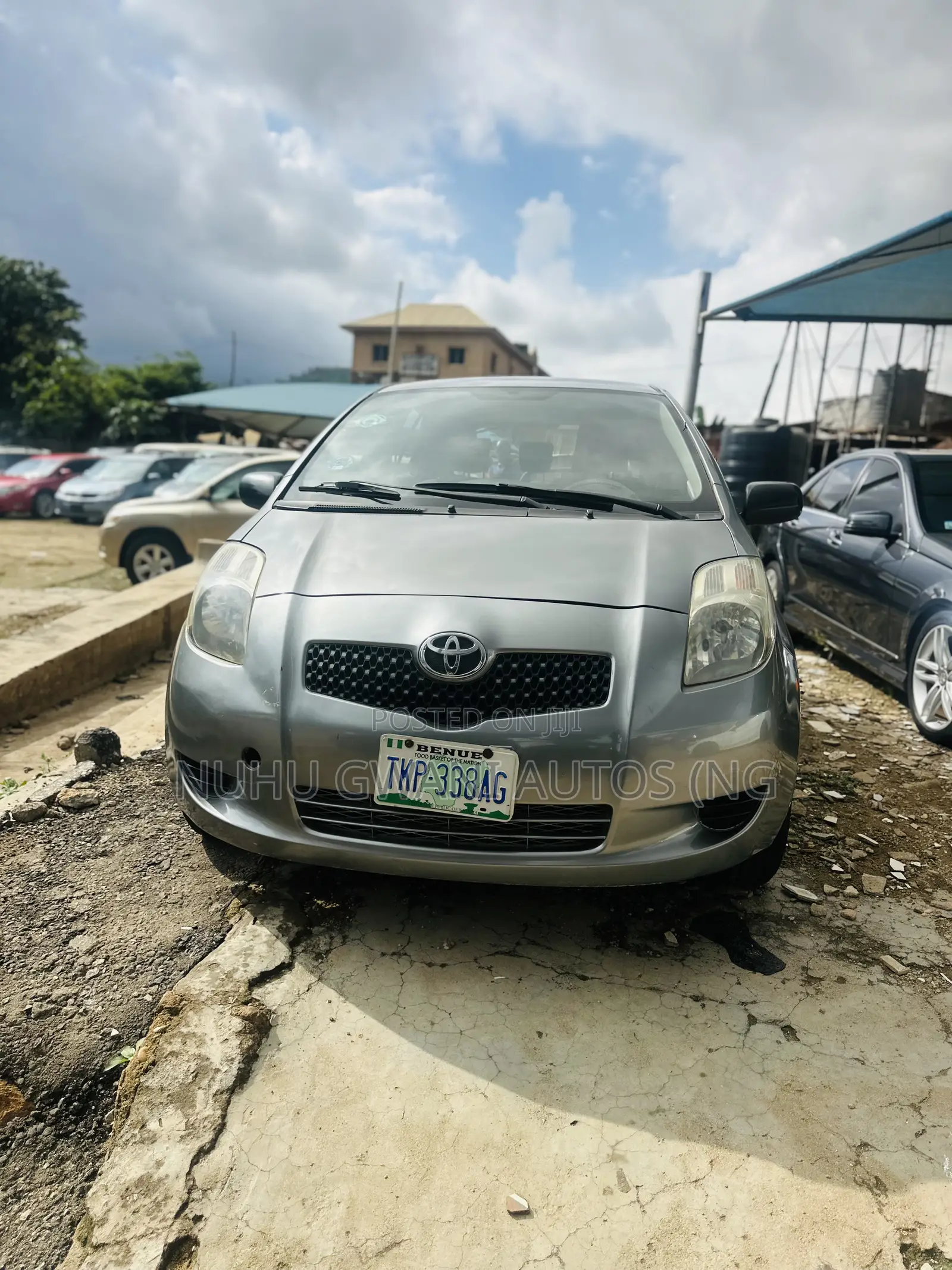Toyota Yaris 2004 Gray