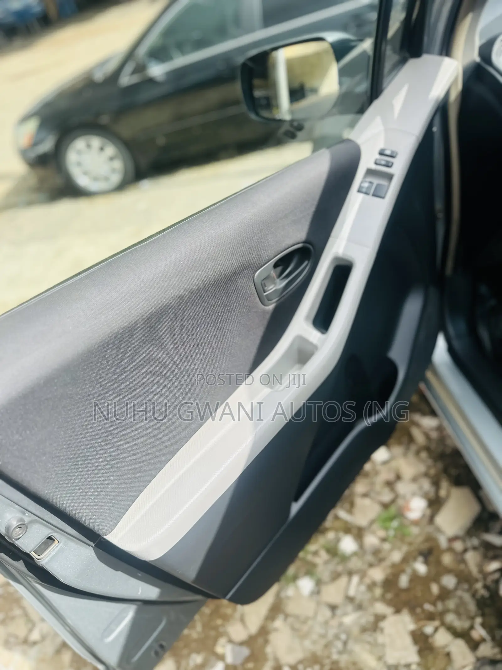 Toyota Yaris 2004 Gray