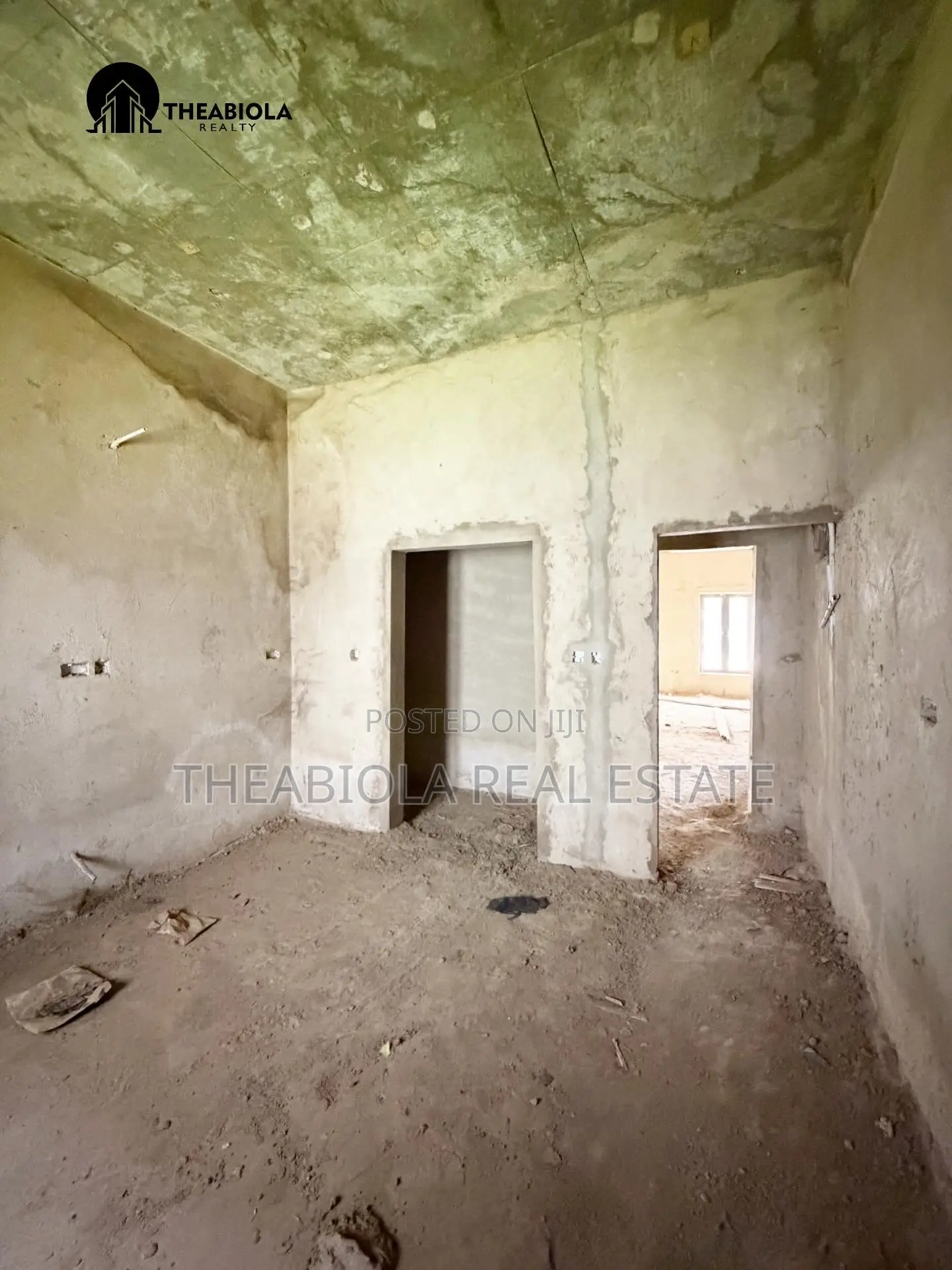 4bdrm Townhouse/Terrace in Fha Lugbe, Abuja for sale
