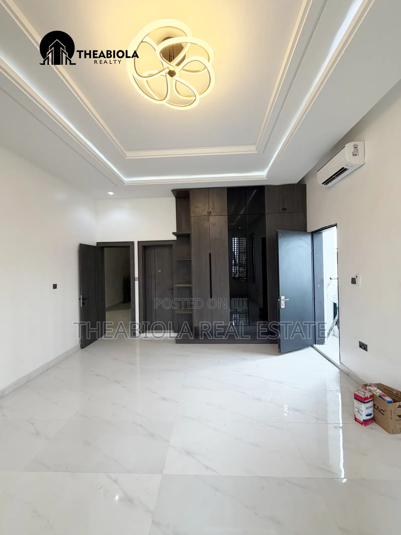 7bdrm Mansion in Apo Resettlement, for sale