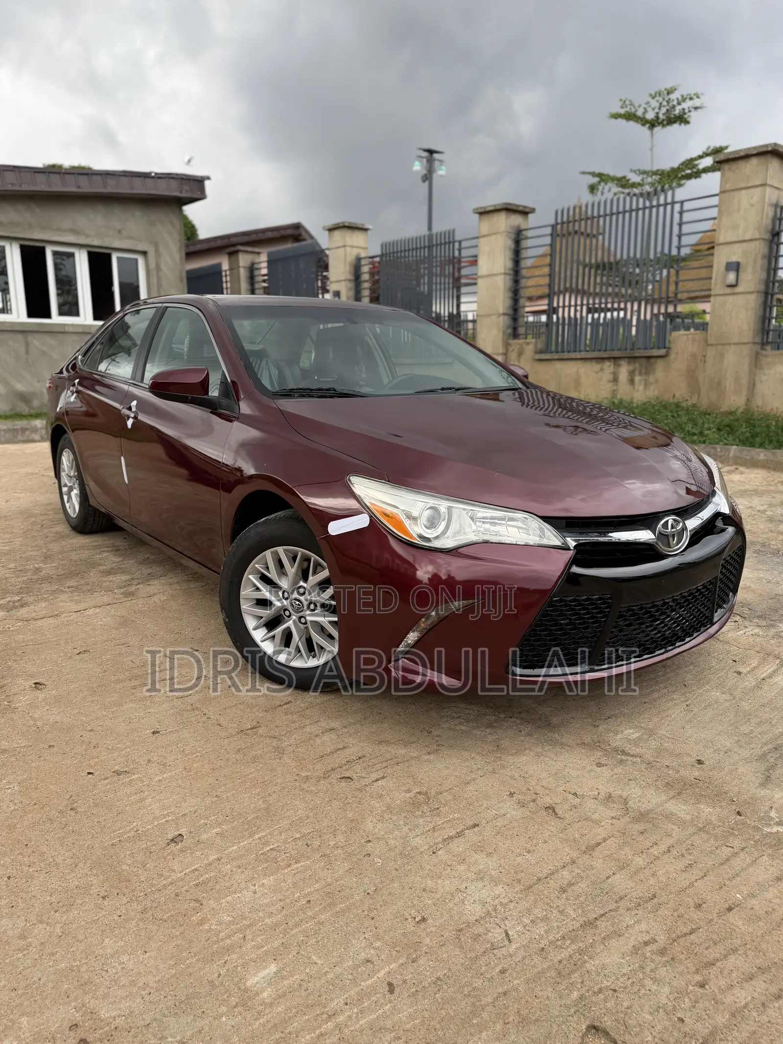 Toyota Camry 2016 Maroon