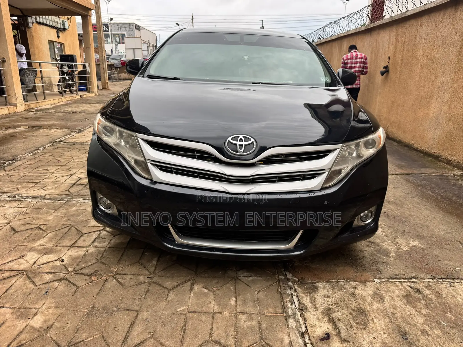Toyota Venza LE 2010 Black