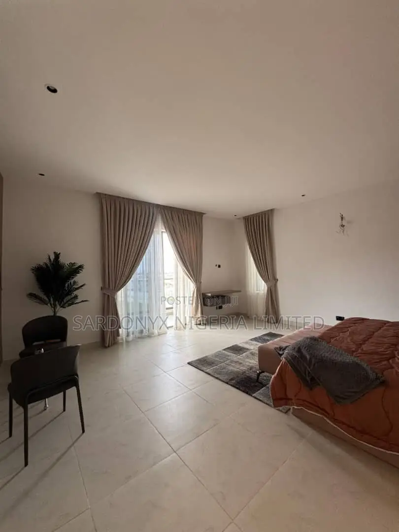 4bdrm Duplex in Lekki Phase 1 for sale
