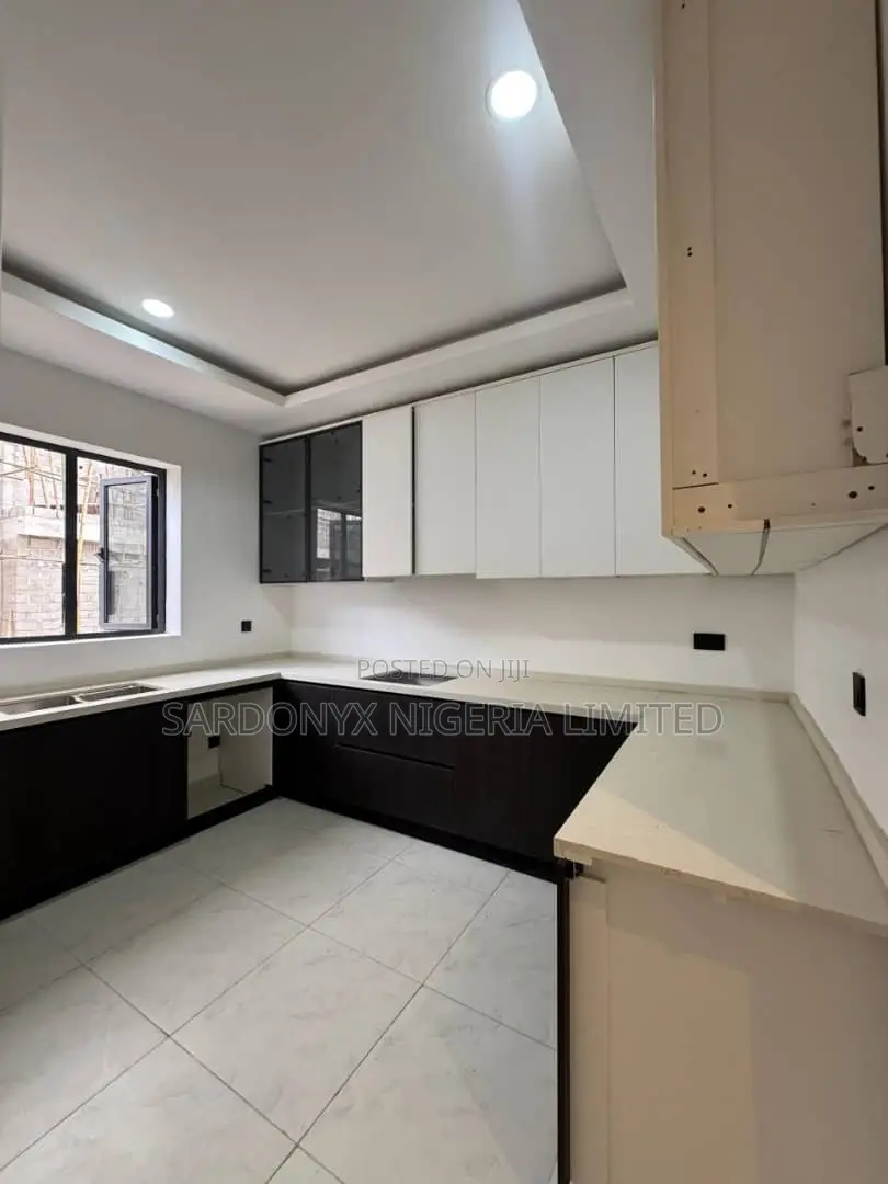 4bdrm Duplex in Lekki Phase 1 for sale