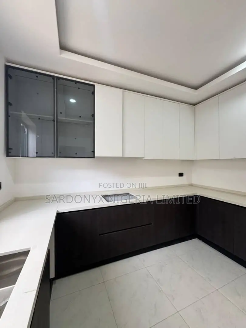 4bdrm Duplex in Lekki Phase 1 for sale