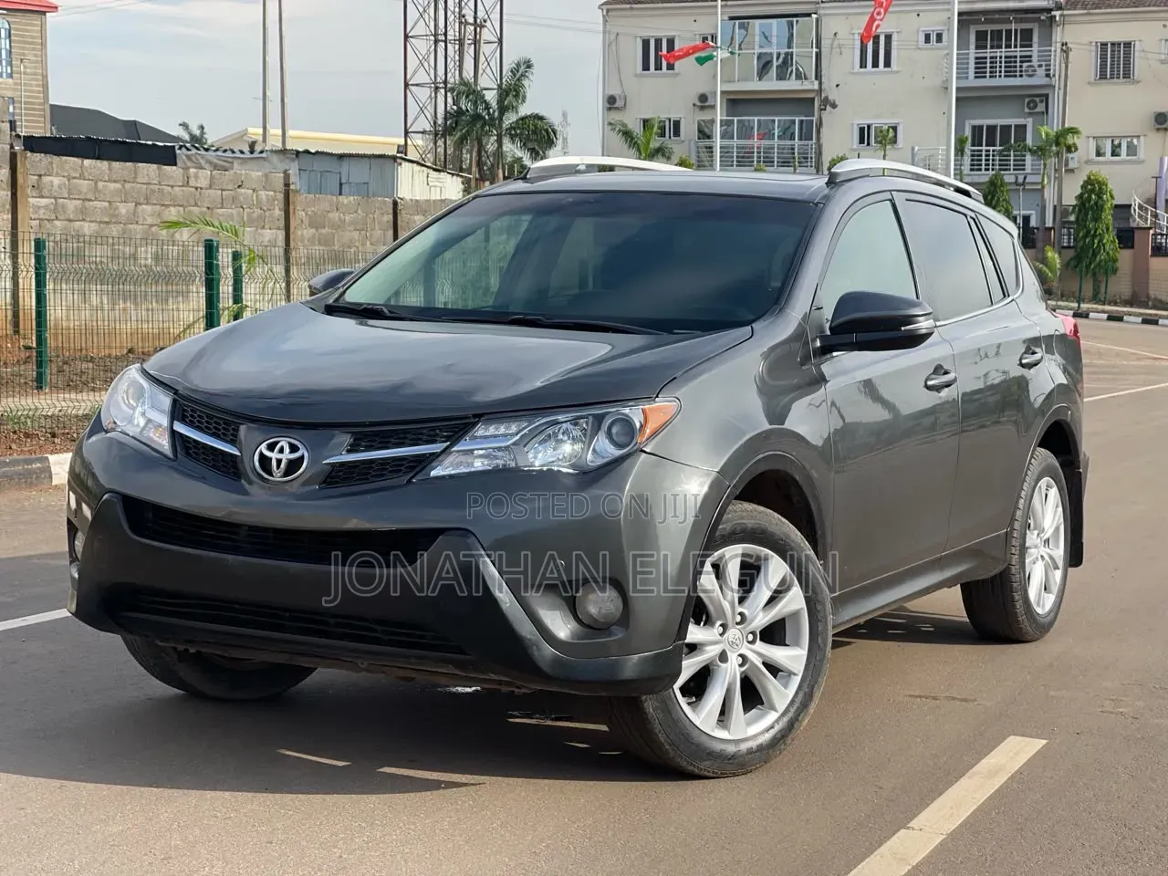 Toyota RAV4 Limited 4dr SUV (2.5L 4cyl 6A) 2015 Gray