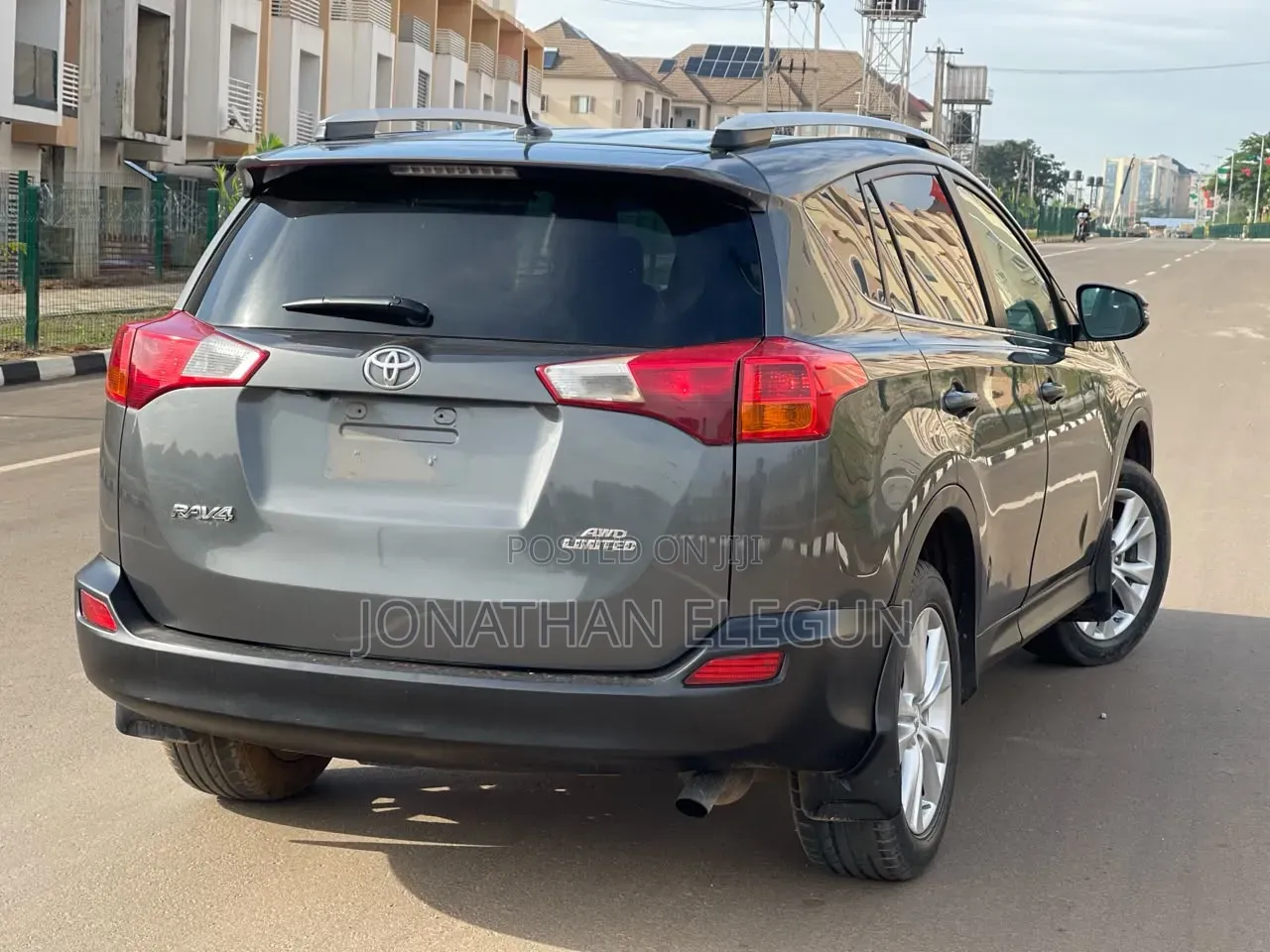 Toyota RAV4 Limited 4dr SUV (2.5L 4cyl 6A) 2015 Gray