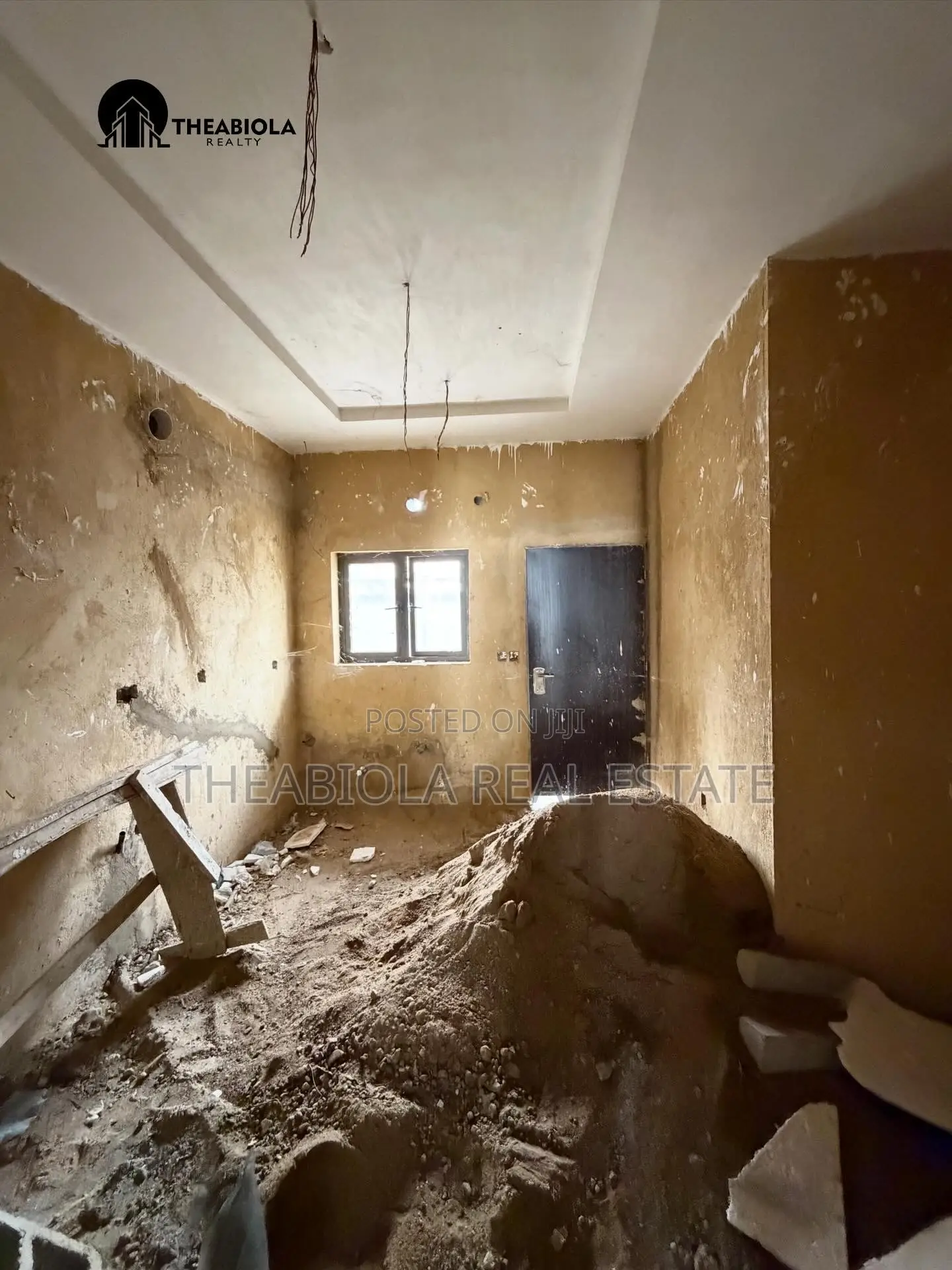 4bdrm Townhouse/Terrace in Mabushi, Abuja for sale