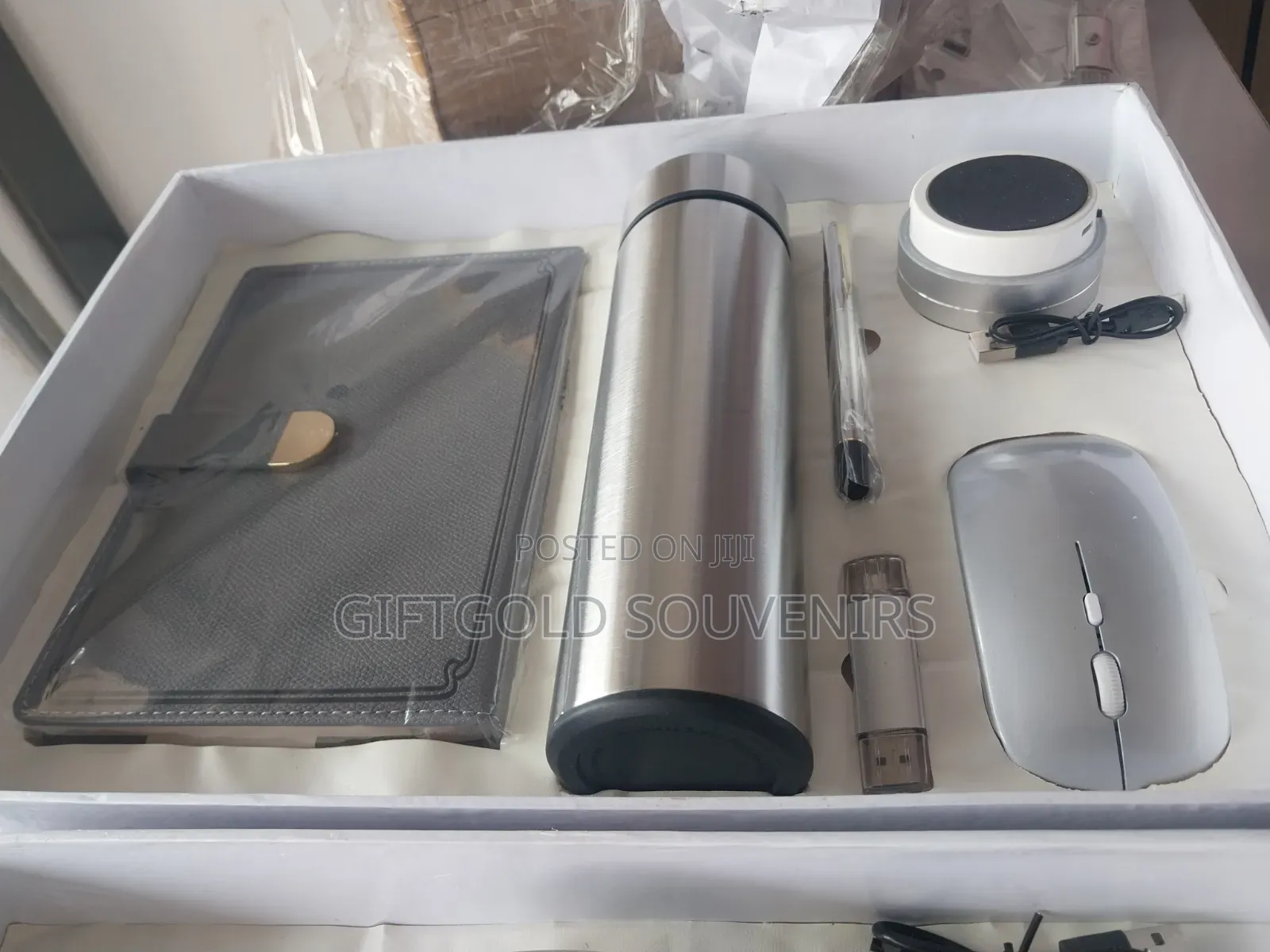 Executive 6 in 1 Corporate Gift Set--Silver Color