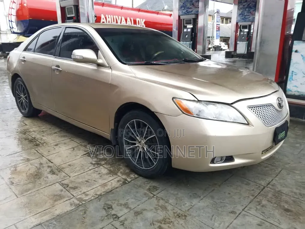 Toyota Camry 2007 Gold