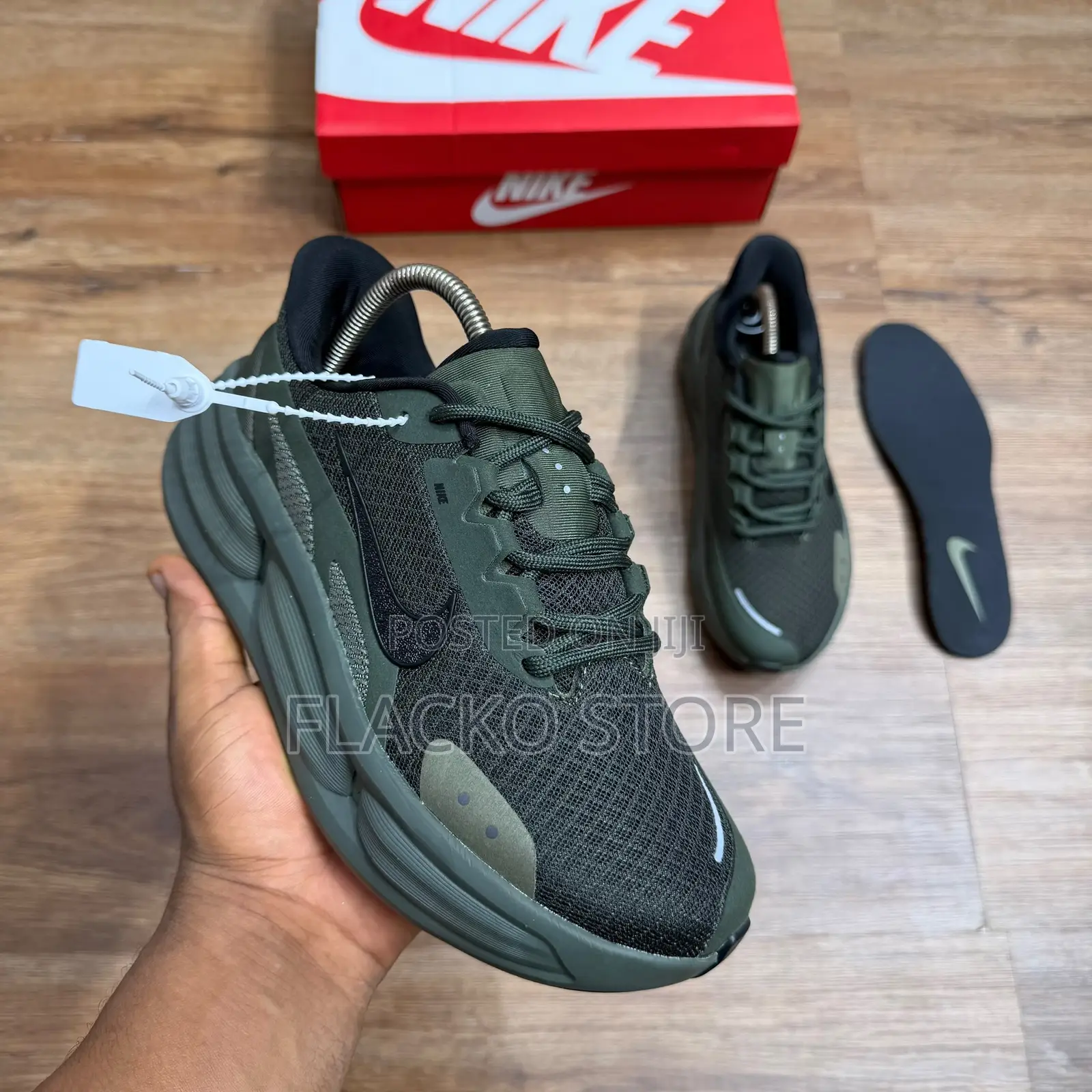 Original Nike Comfort Ride Easy on Sneakers