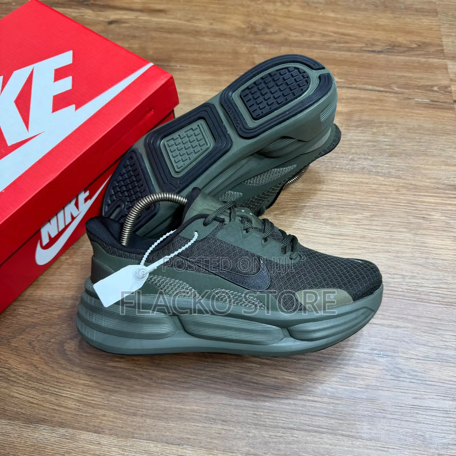 Original Nike Comfort Ride Easy on Sneakers