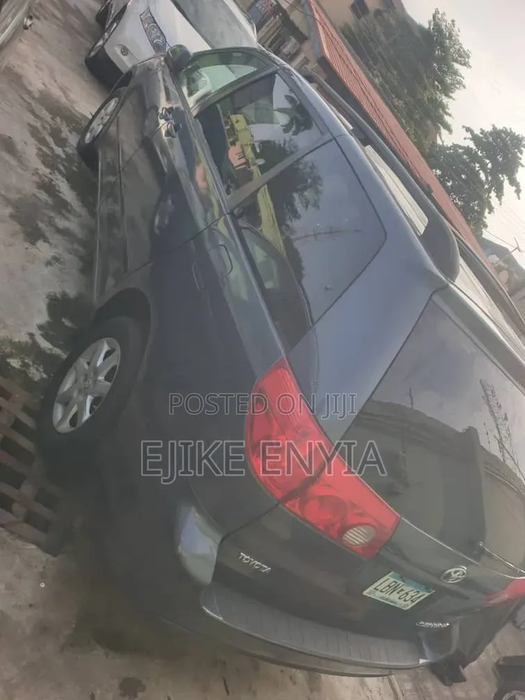 Toyota Sienna 2009 Gray
