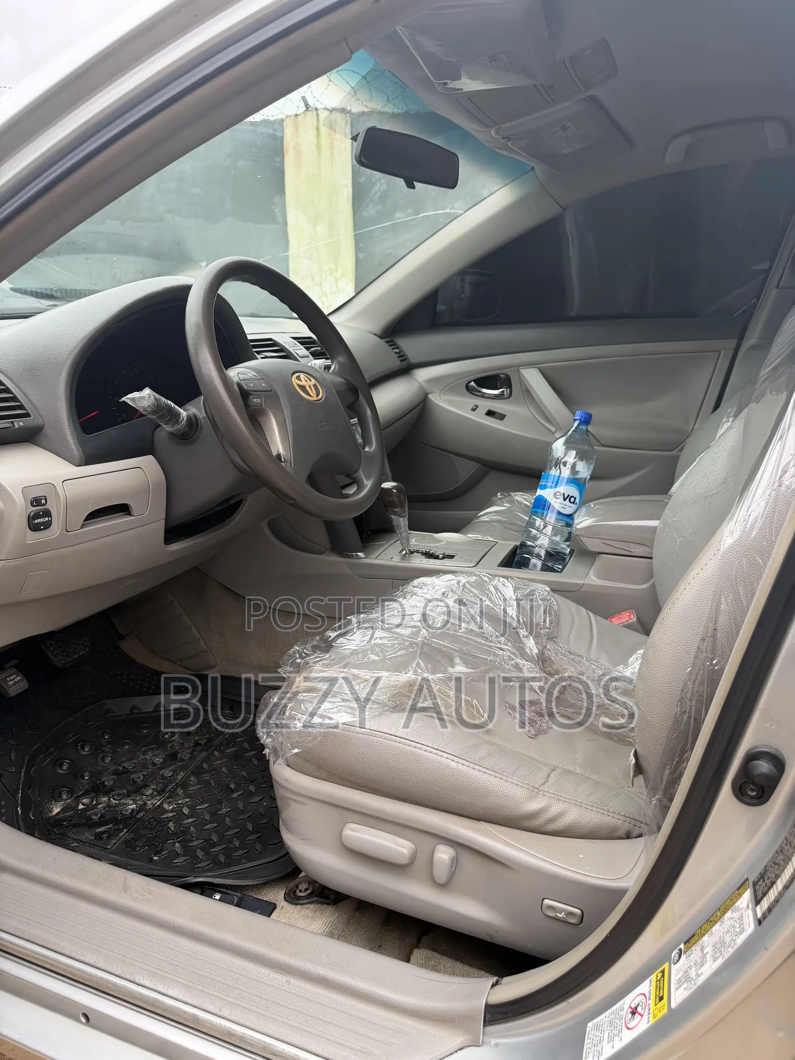 Toyota Camry LE 4dr Sedan (2.4L 4cyl 5A) 2009 Silver