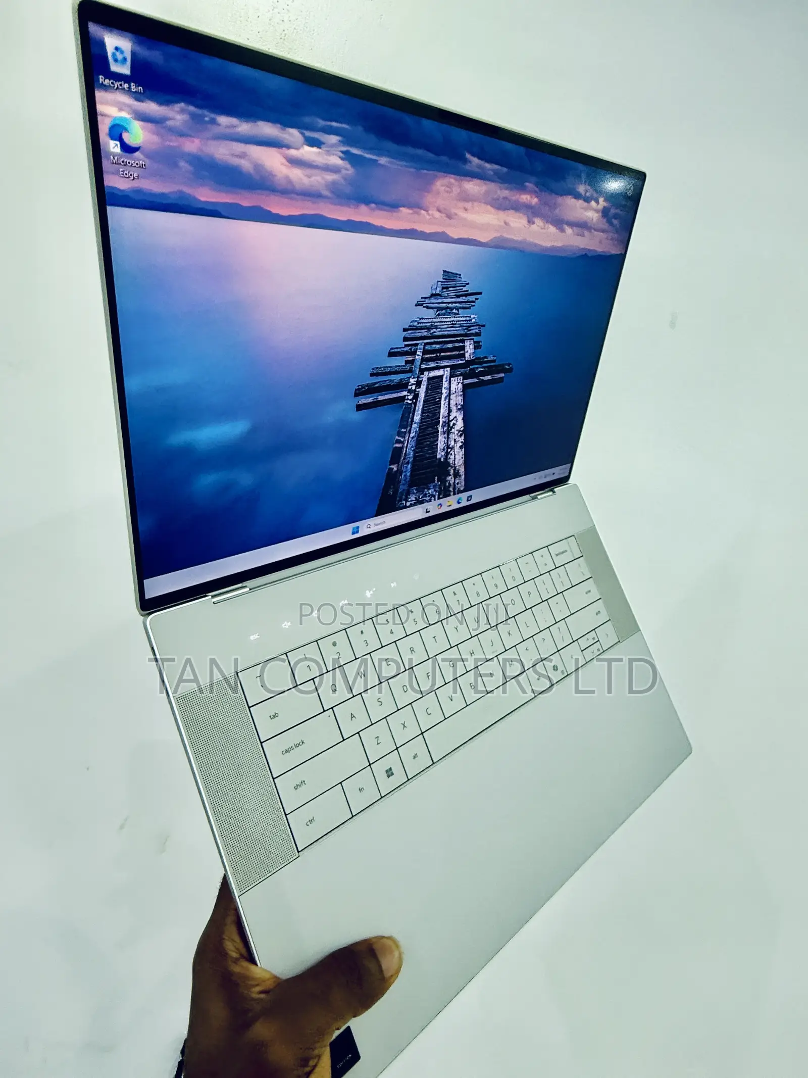Laptop Dell XPS 16 9640 16GB Intel Core Ultra 7 SSD 1T