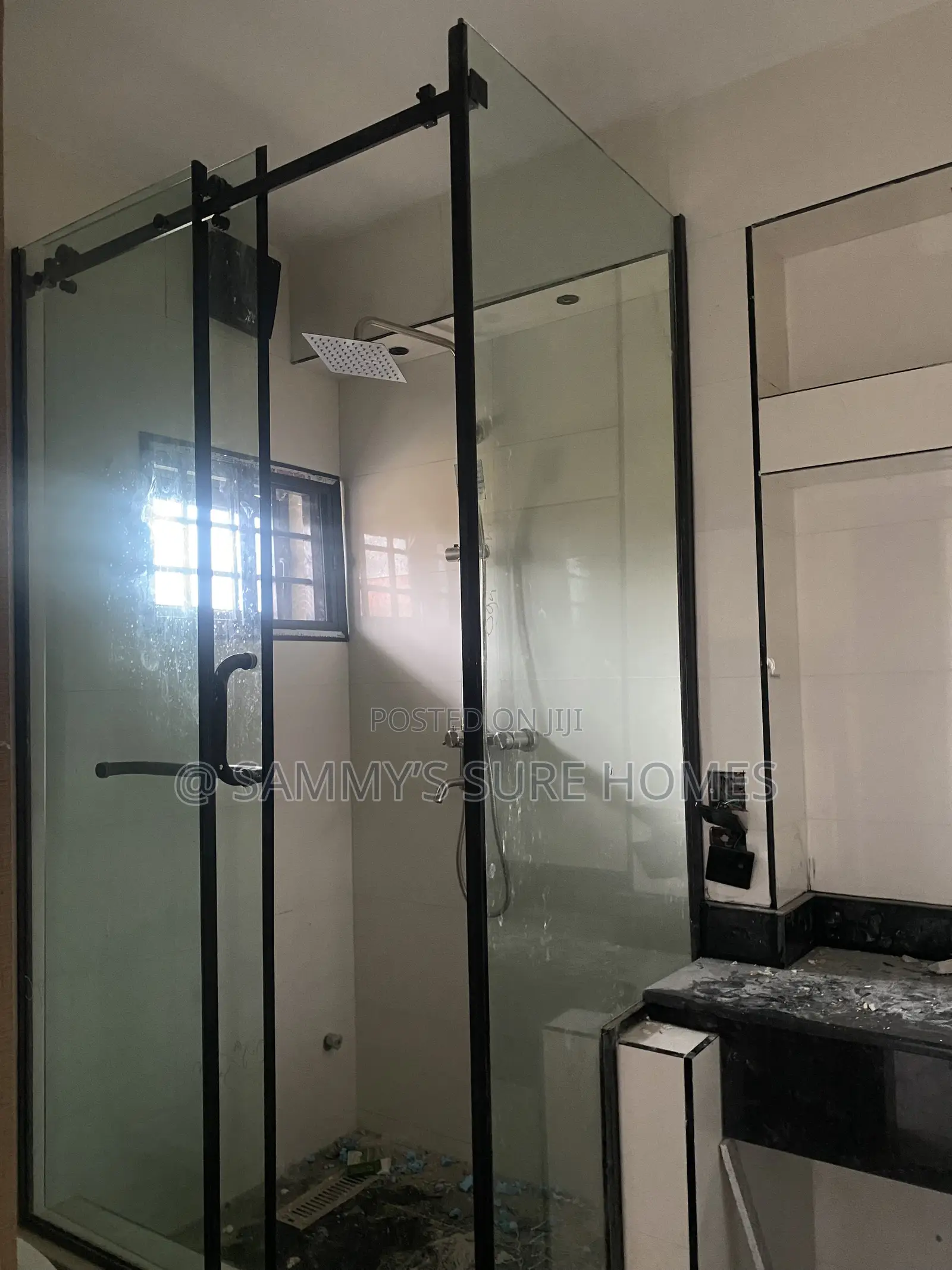 5bdrm Duplex in 35 Road 3Rd Avenue for rent