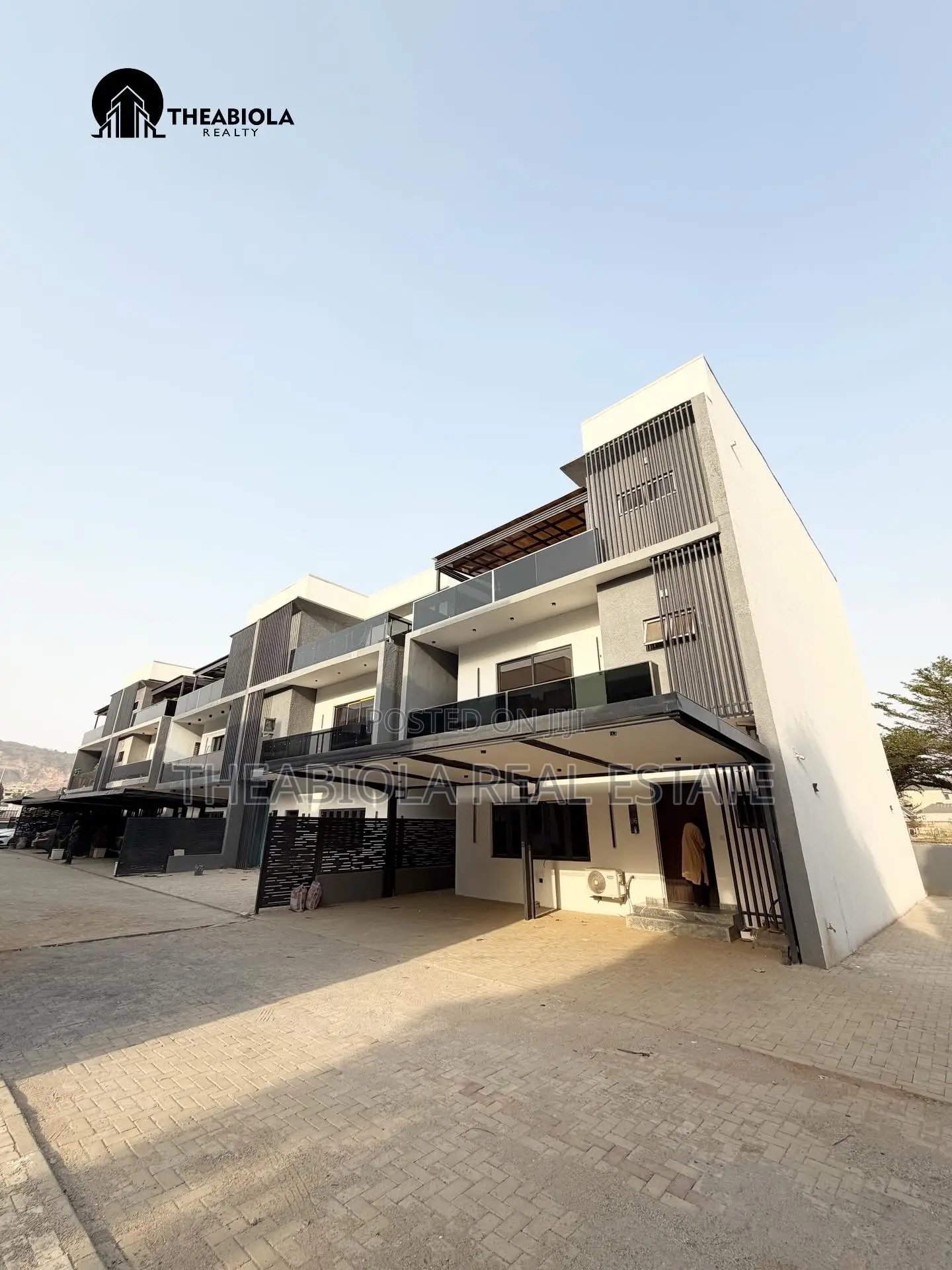 5bdrm Duplex in Katampe Extension, for sale