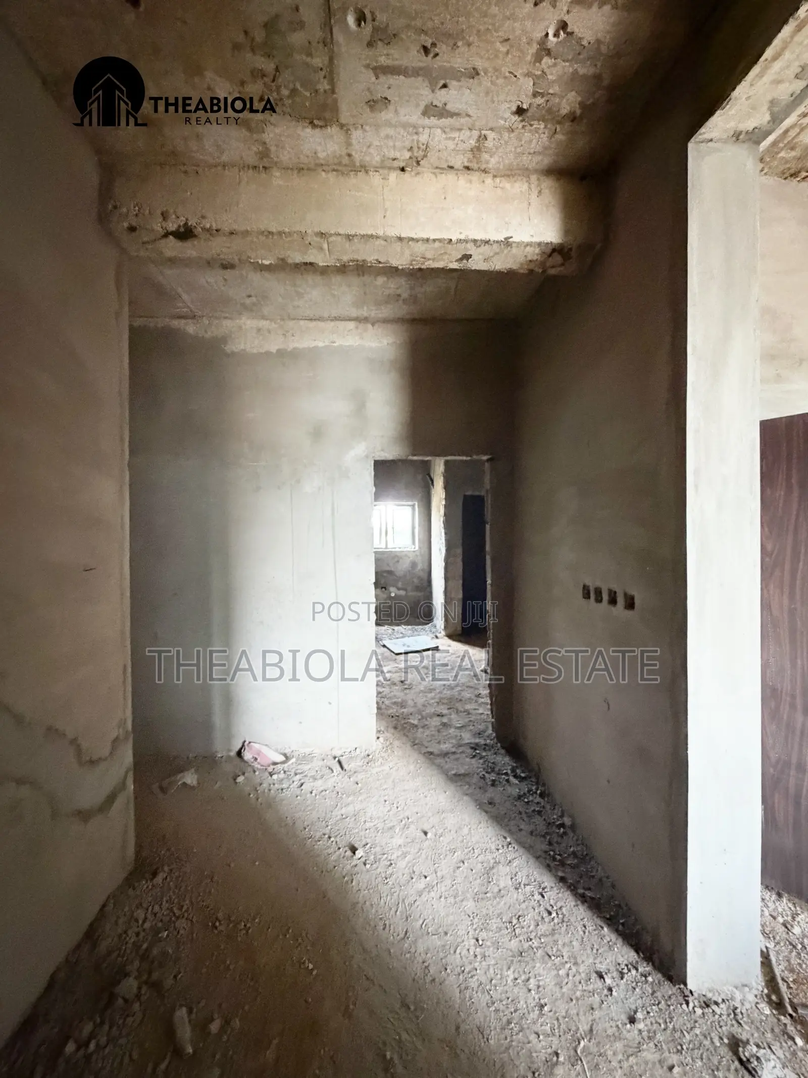4bdrm Apartment in Jahi, Abuja for sale
