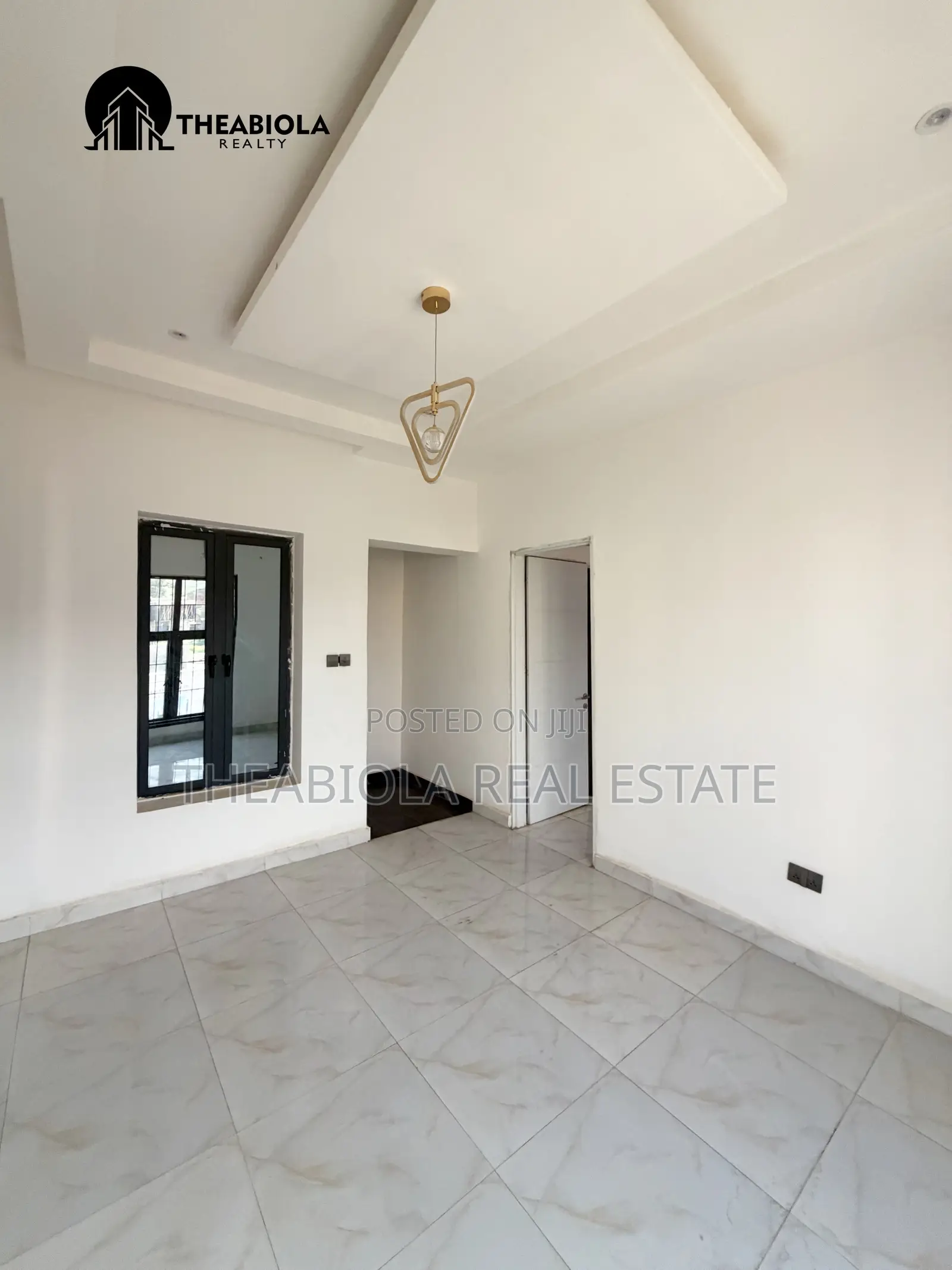 4bdrm Townhouse/Terrace in Guzape, Abuja for sale