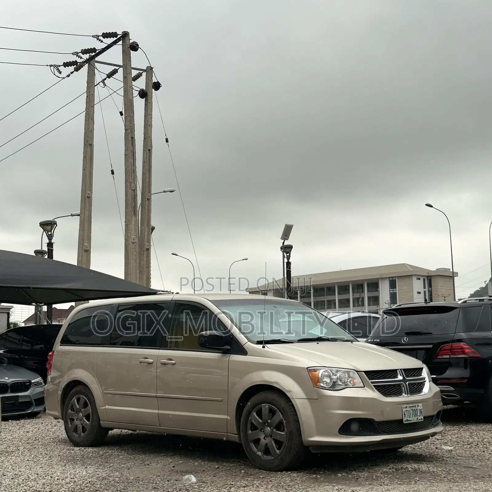 Dodge Grand Caravan 2015 Gold