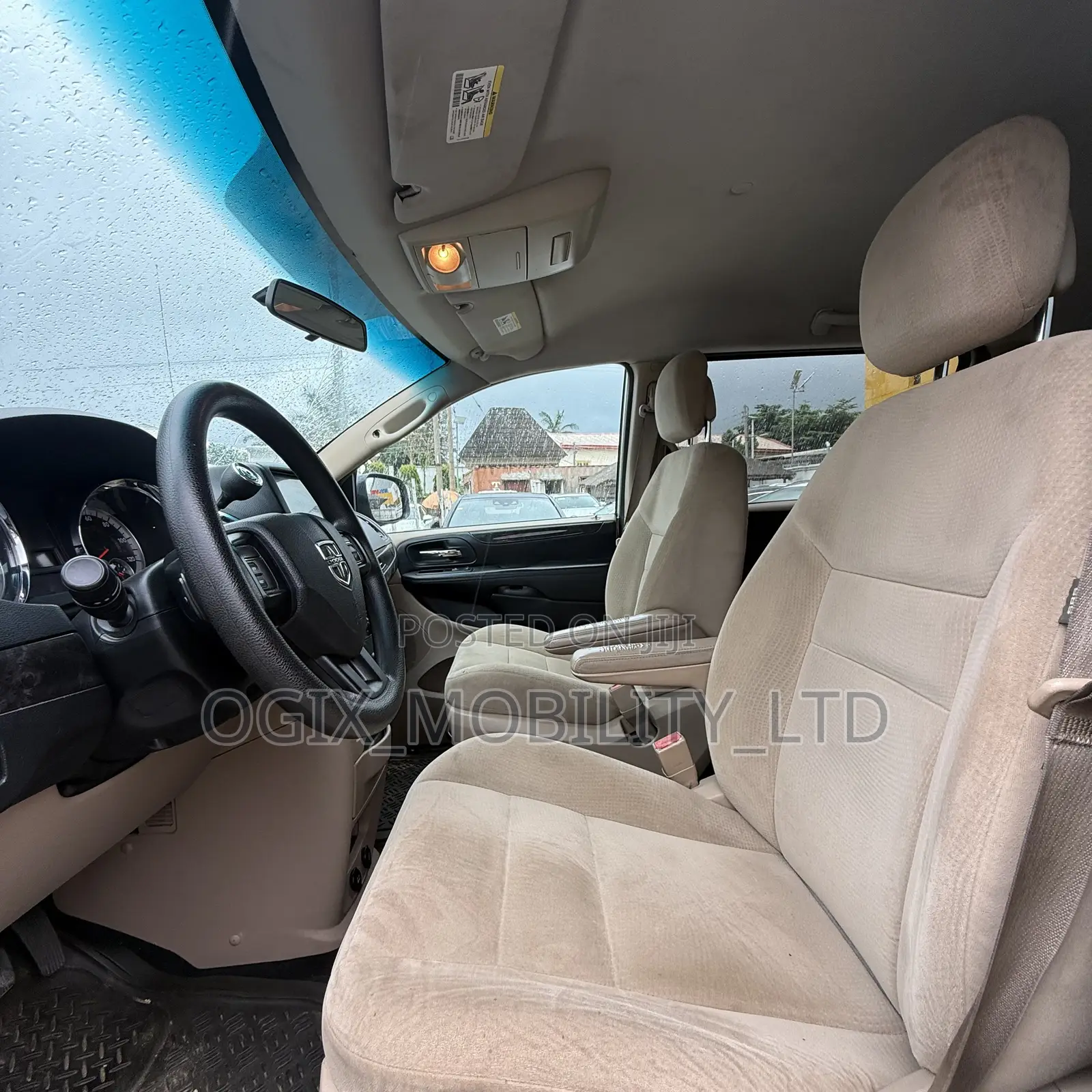 Dodge Grand Caravan 2015 Gold