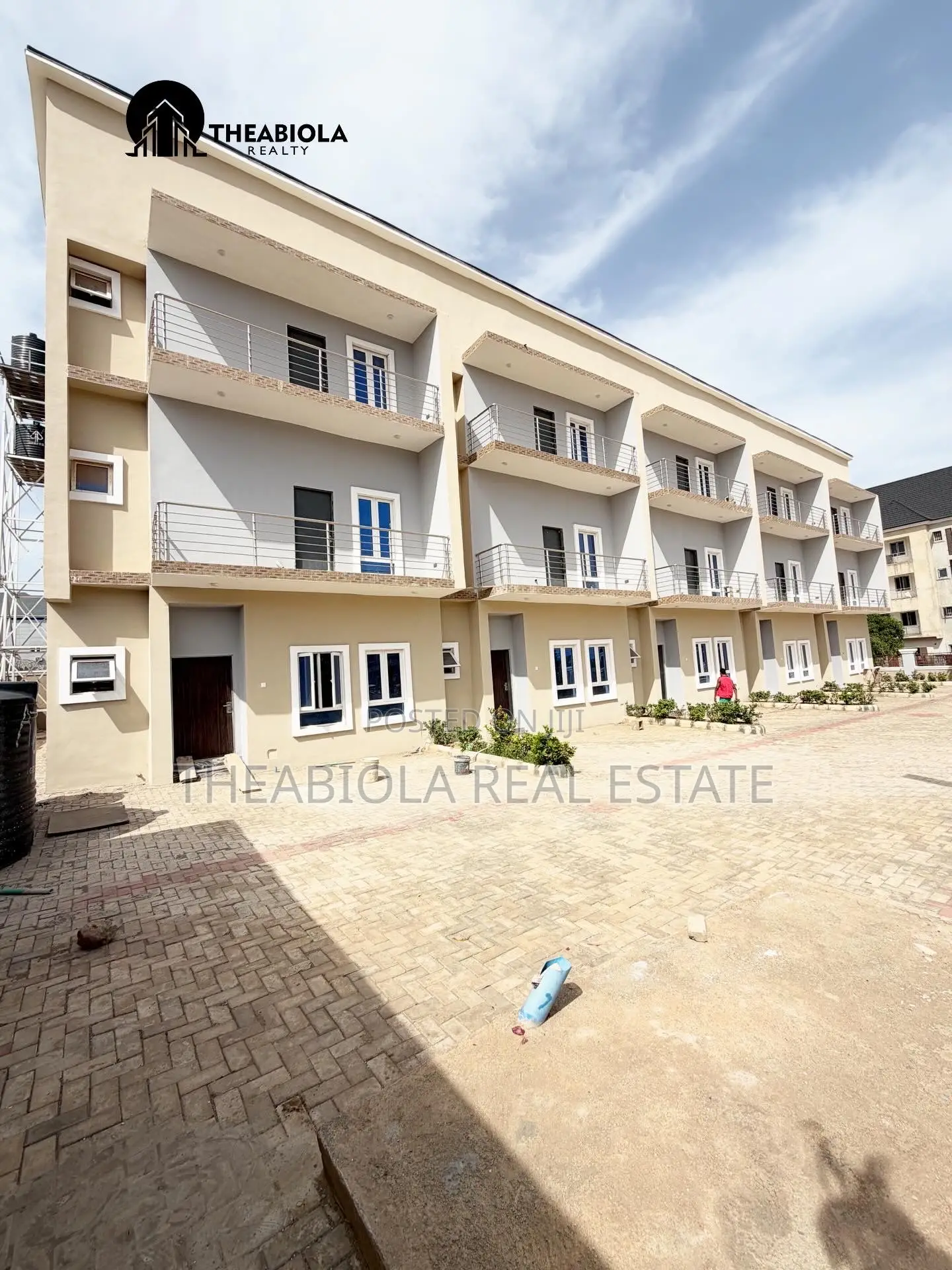 4bdrm Townhouse/Terrace in Apo Kaura, Abuja for sale
