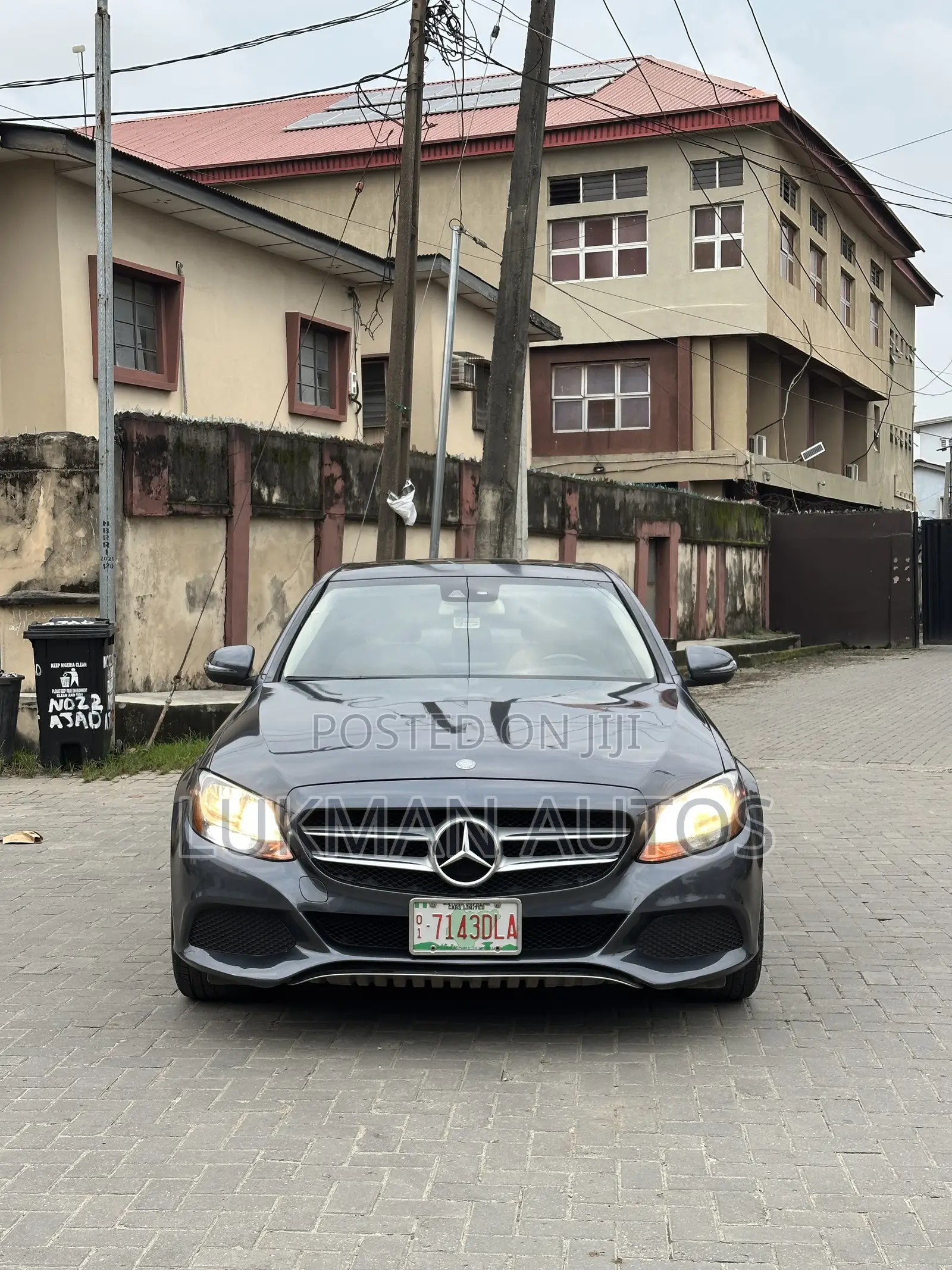 Mercedes-Benz C300 2016 Gray