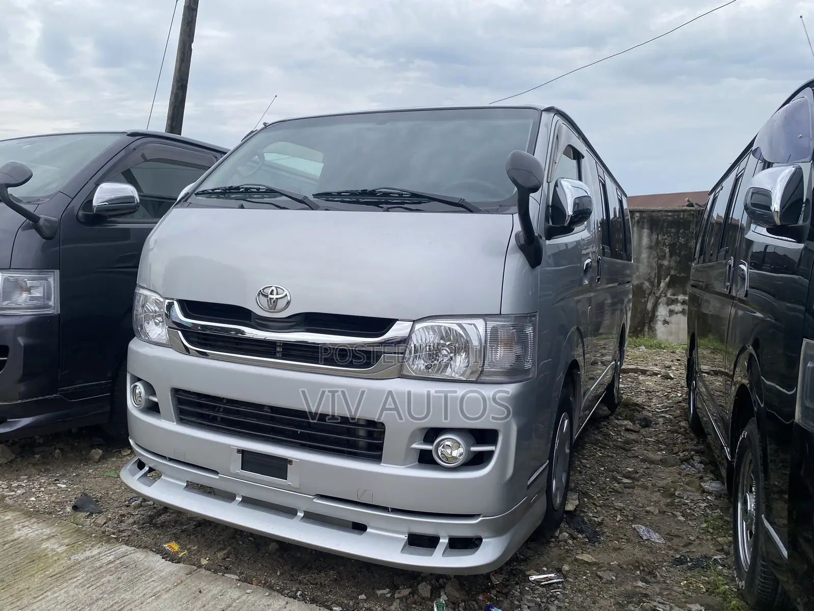 Toyota HiAce 2010 Silver