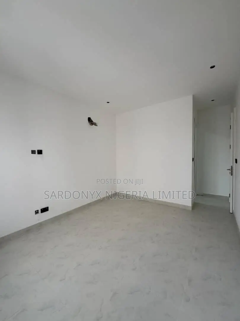 4bdrm Duplex in Lekki Phase 1 for sale