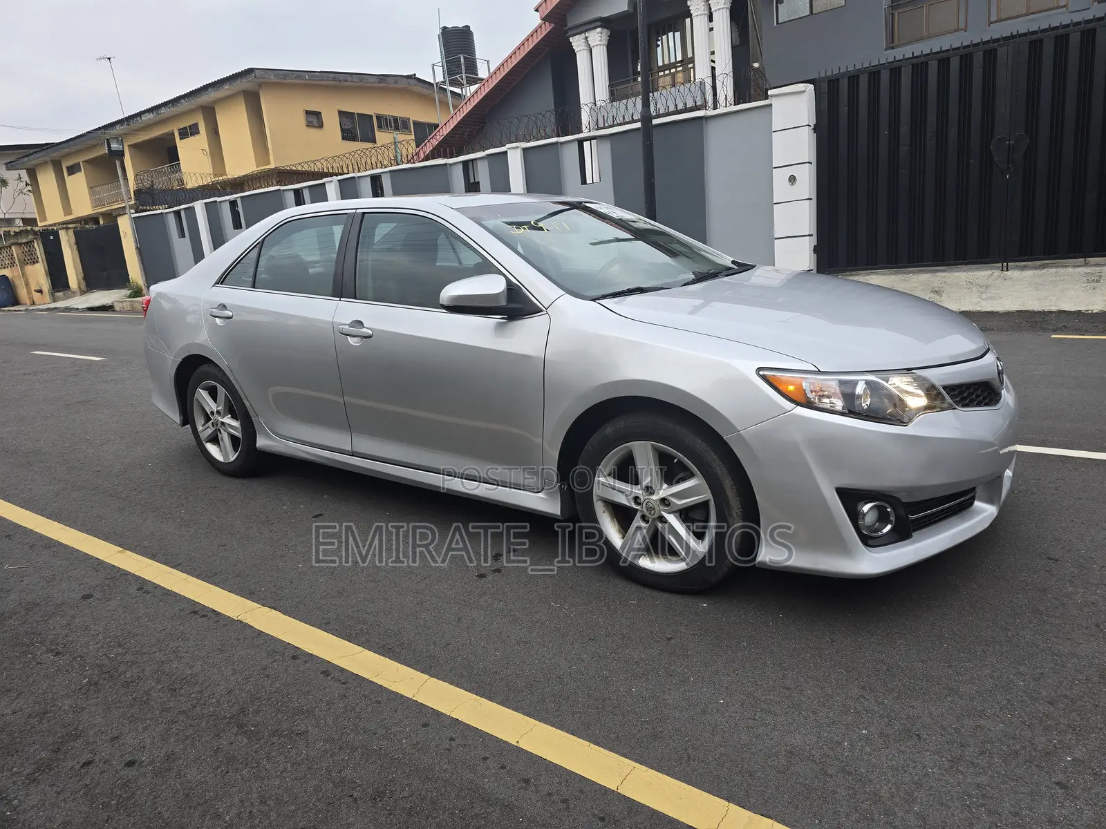 Toyota Camry SE 4dr Sedan (2.5L 4cyl 6A) 2012 Silver