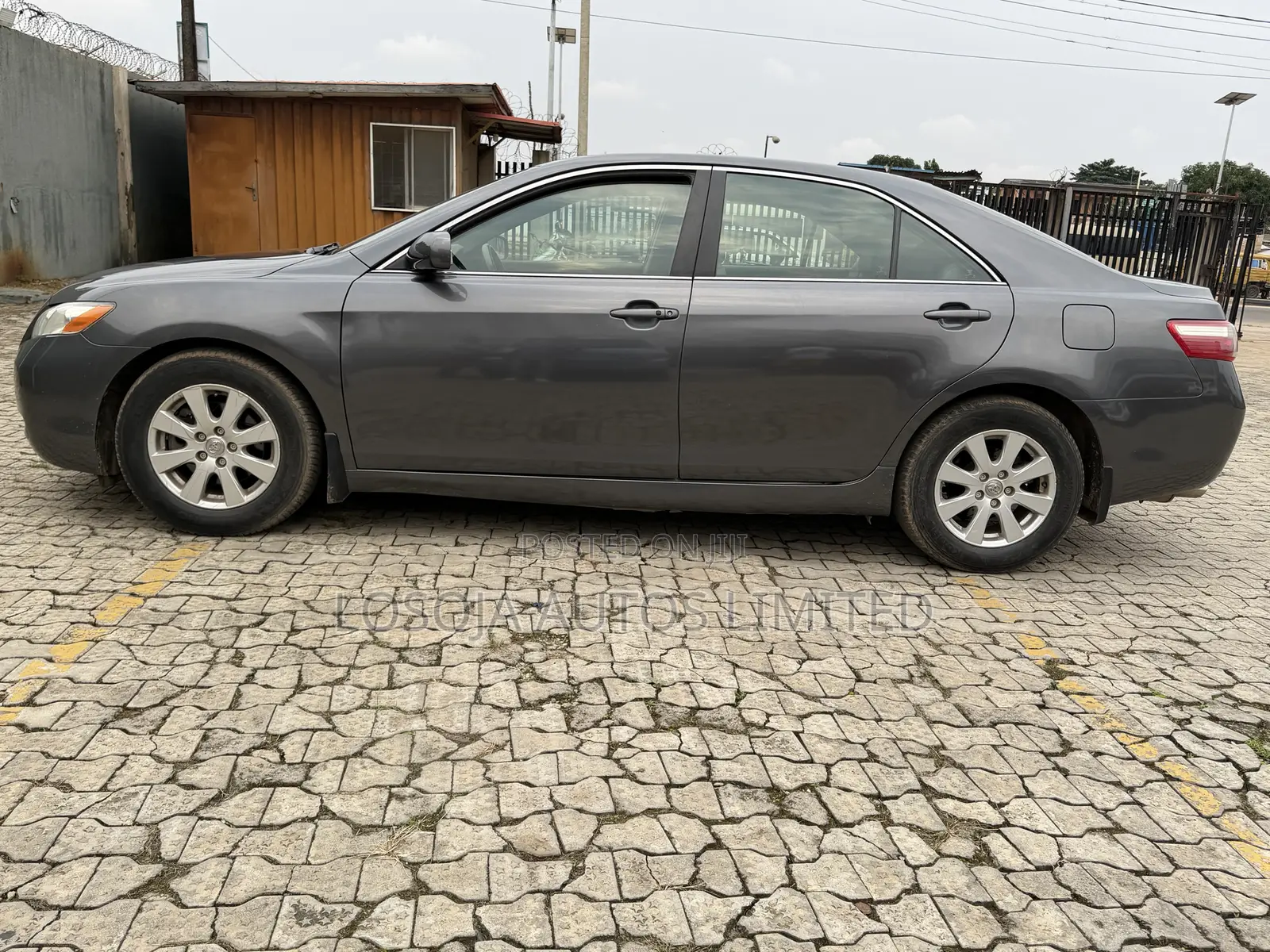 Toyota Camry XLE V6 4dr Sedan (3.5L 6cyl 6AM) 2008 Gray