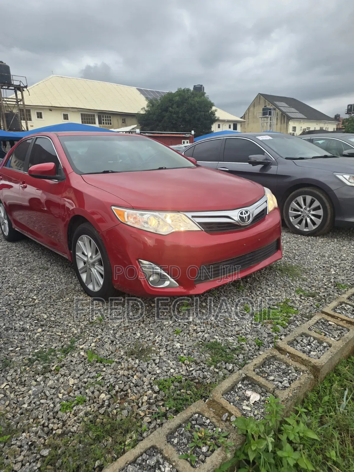 Toyota Camry XLE 4dr Sedan (2.5L 4cyl 6A) 2012 Red