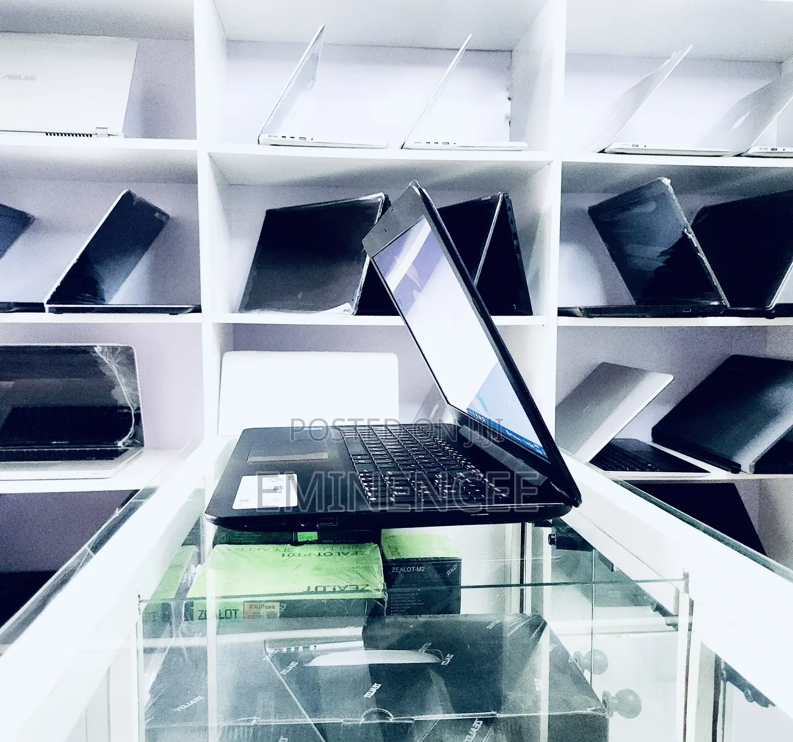 Laptop Asus X555LA 8GB Intel Core i3 HDD 500GB