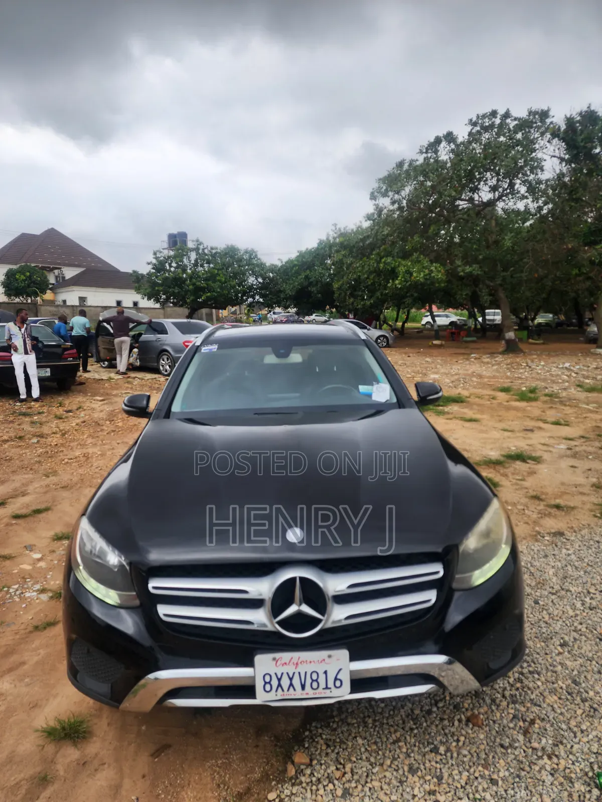Mercedes-Benz 1117 2016 Black