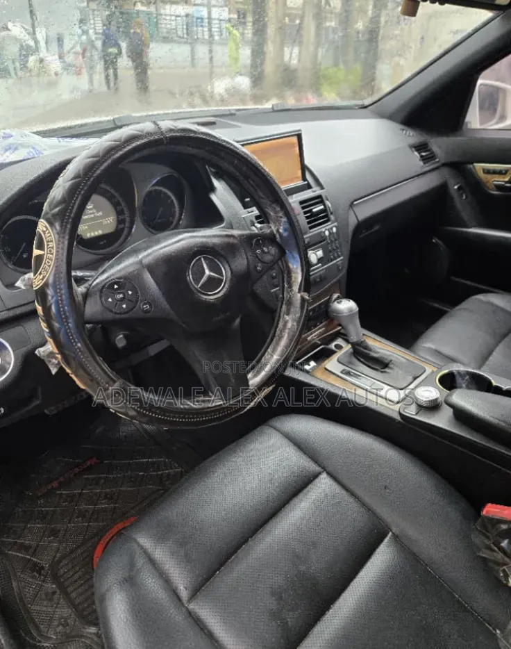 Mercedes-Benz C300 2011 White