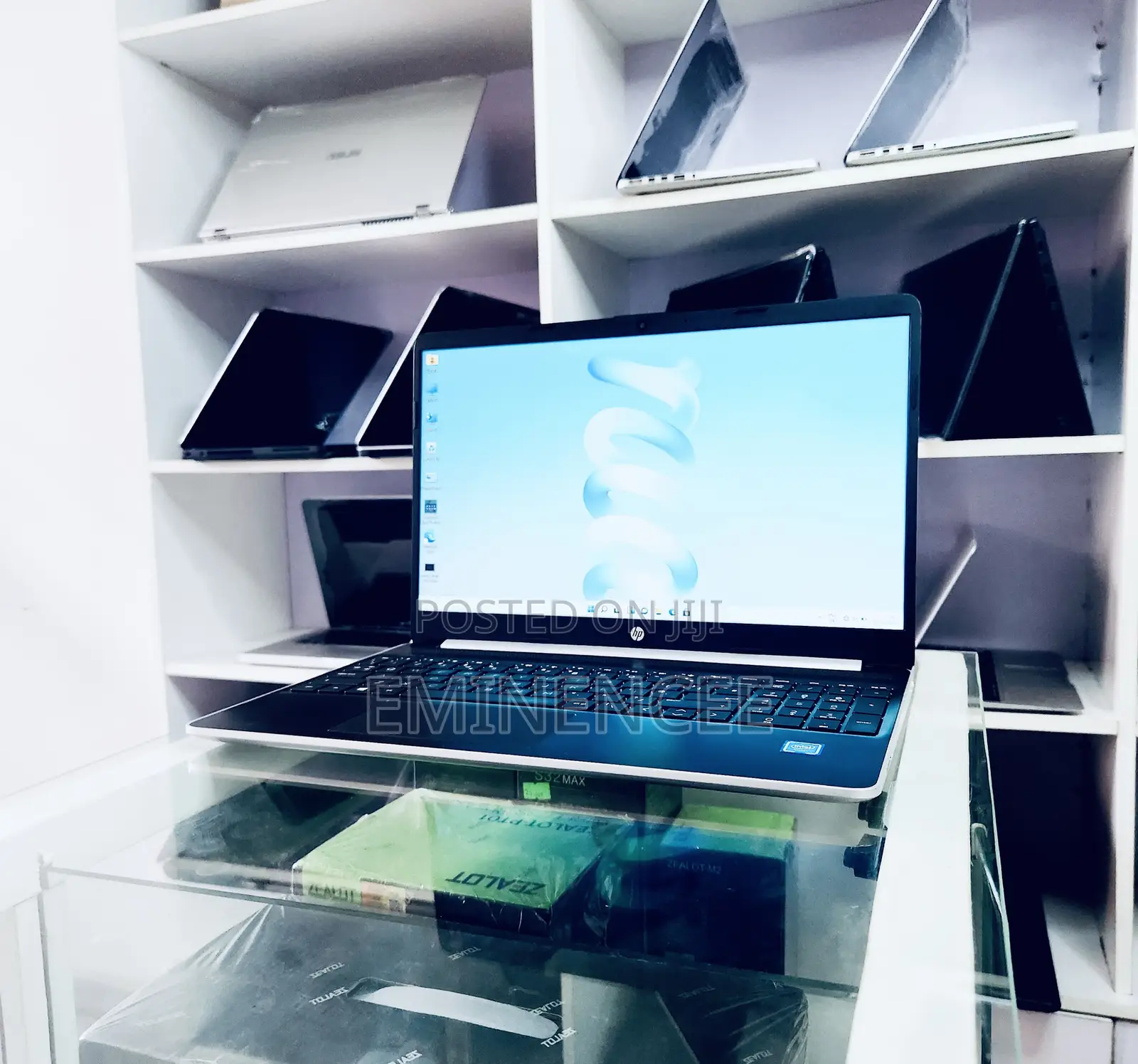 Laptop HP Envy 15-ep0xxx 8GB Intel Core i5 SSD 256GB