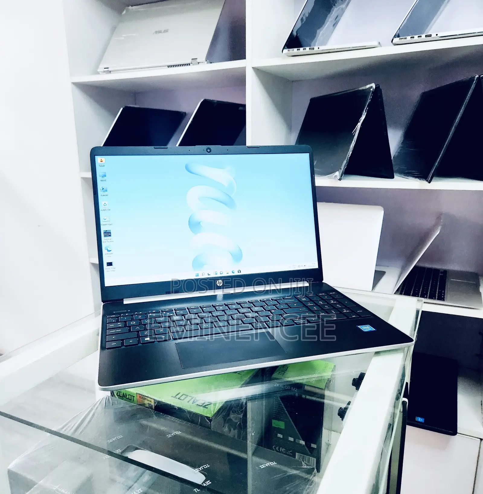 Laptop HP Envy 15-ep0xxx 8GB Intel Core i5 SSD 256GB
