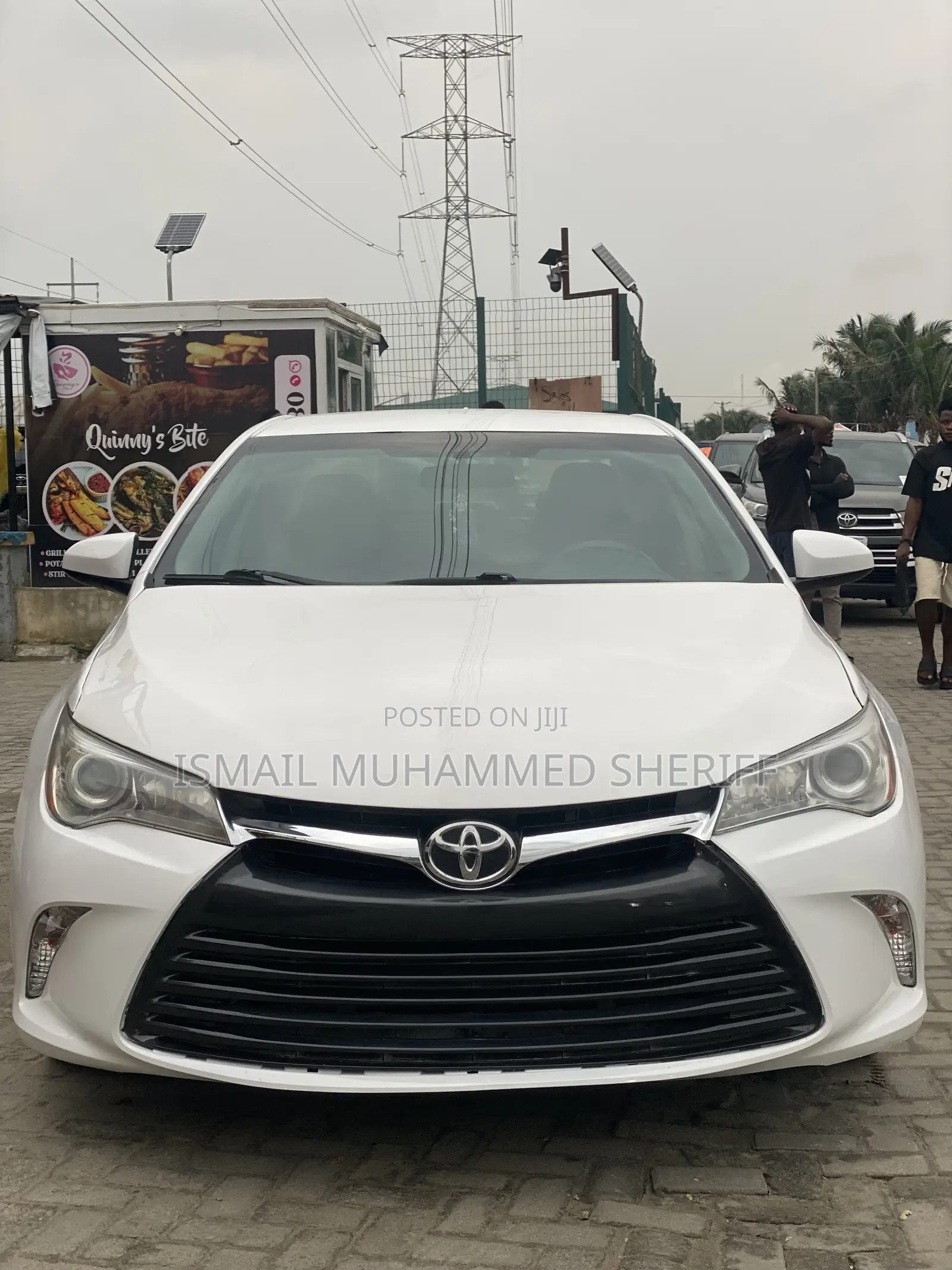 Toyota Camry LE 4dr Sedan (2.5L 4cyl 6A) 2016 White