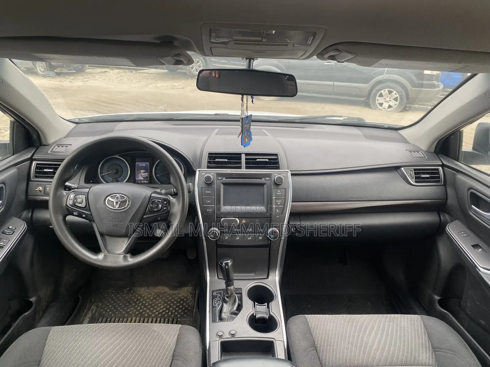 Toyota Camry LE 4dr Sedan (2.5L 4cyl 6A) 2016 White