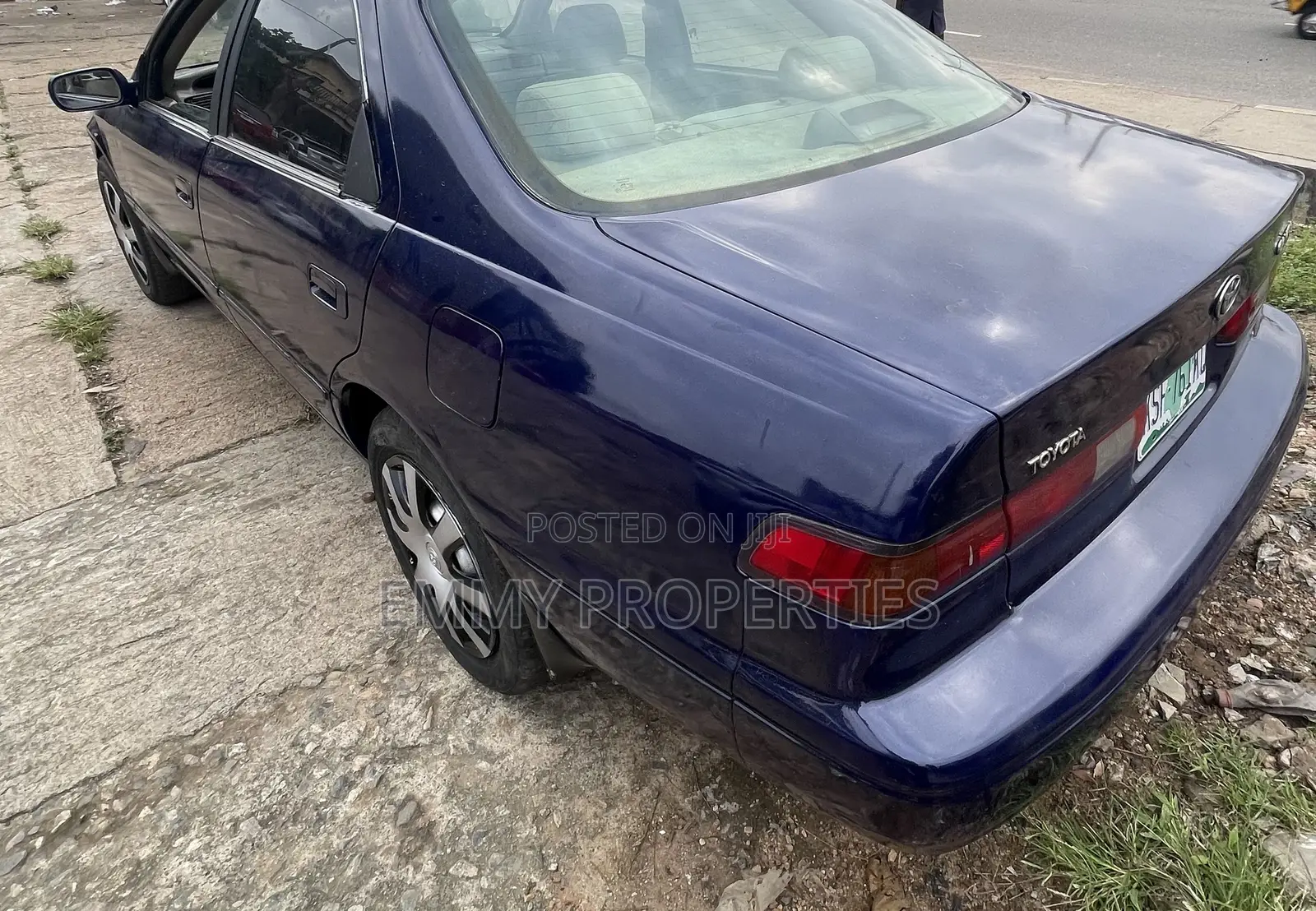 Toyota Camry 2000 Purple