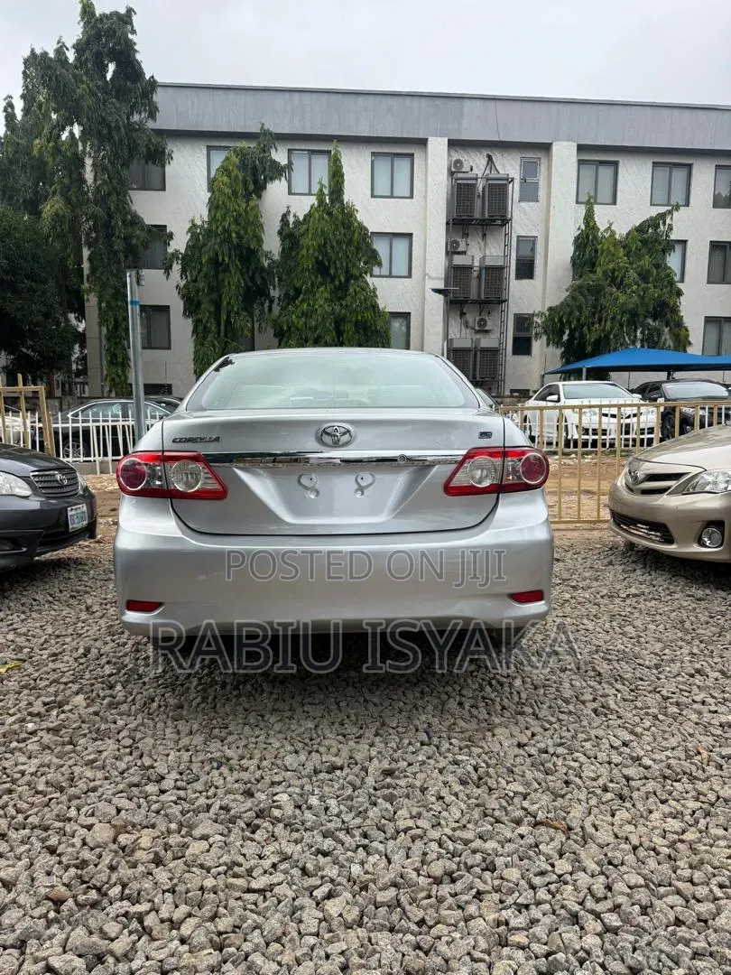 Toyota Corolla 2012 Silver