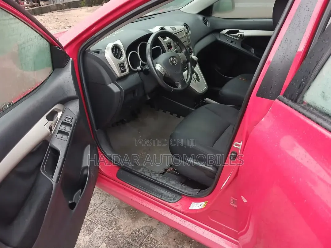 Toyota Matrix 2010 Maroon