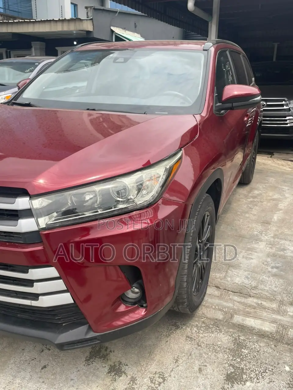 Toyota Highlander SE 2019 Red