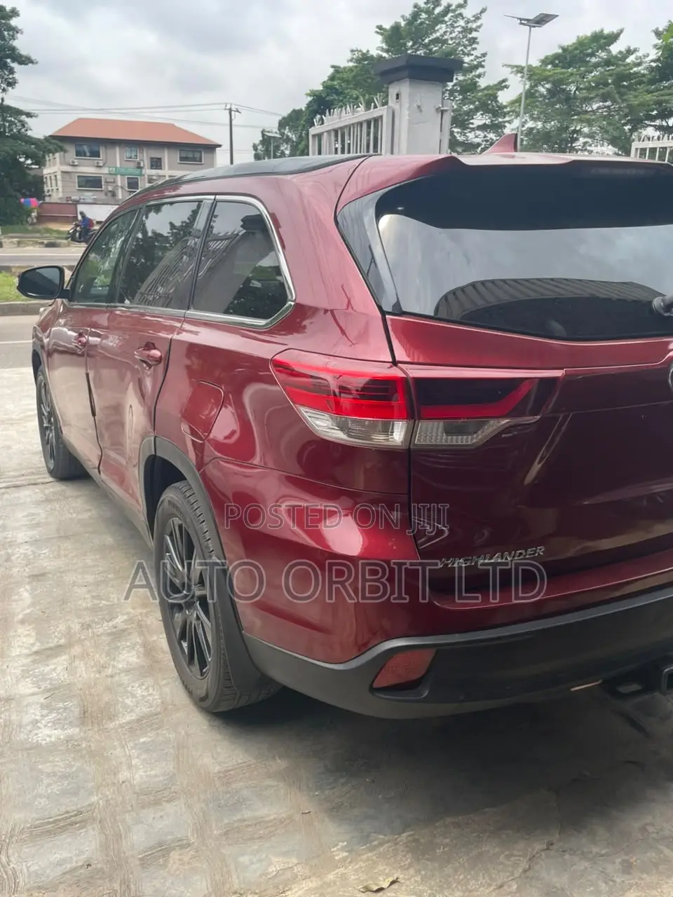 Toyota Highlander SE 2019 Red